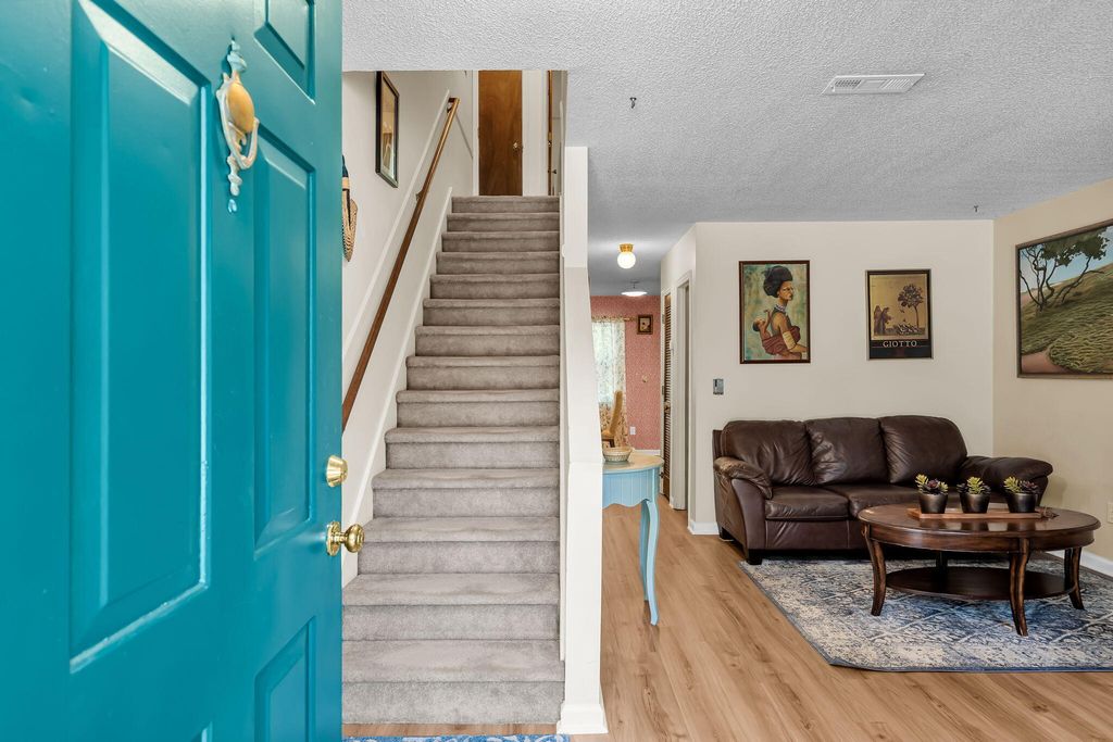 Photo of 1057 Hunters Trace, Mount Pleasant, SC 29464 (MLS # 25024567)