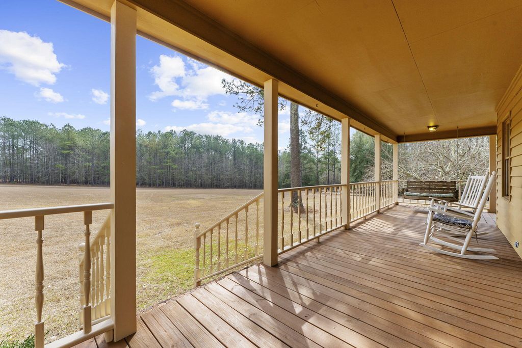 Photo of 237 Benchwood Drive, Orangeburg, SC 29115 (MLS # 26006336)