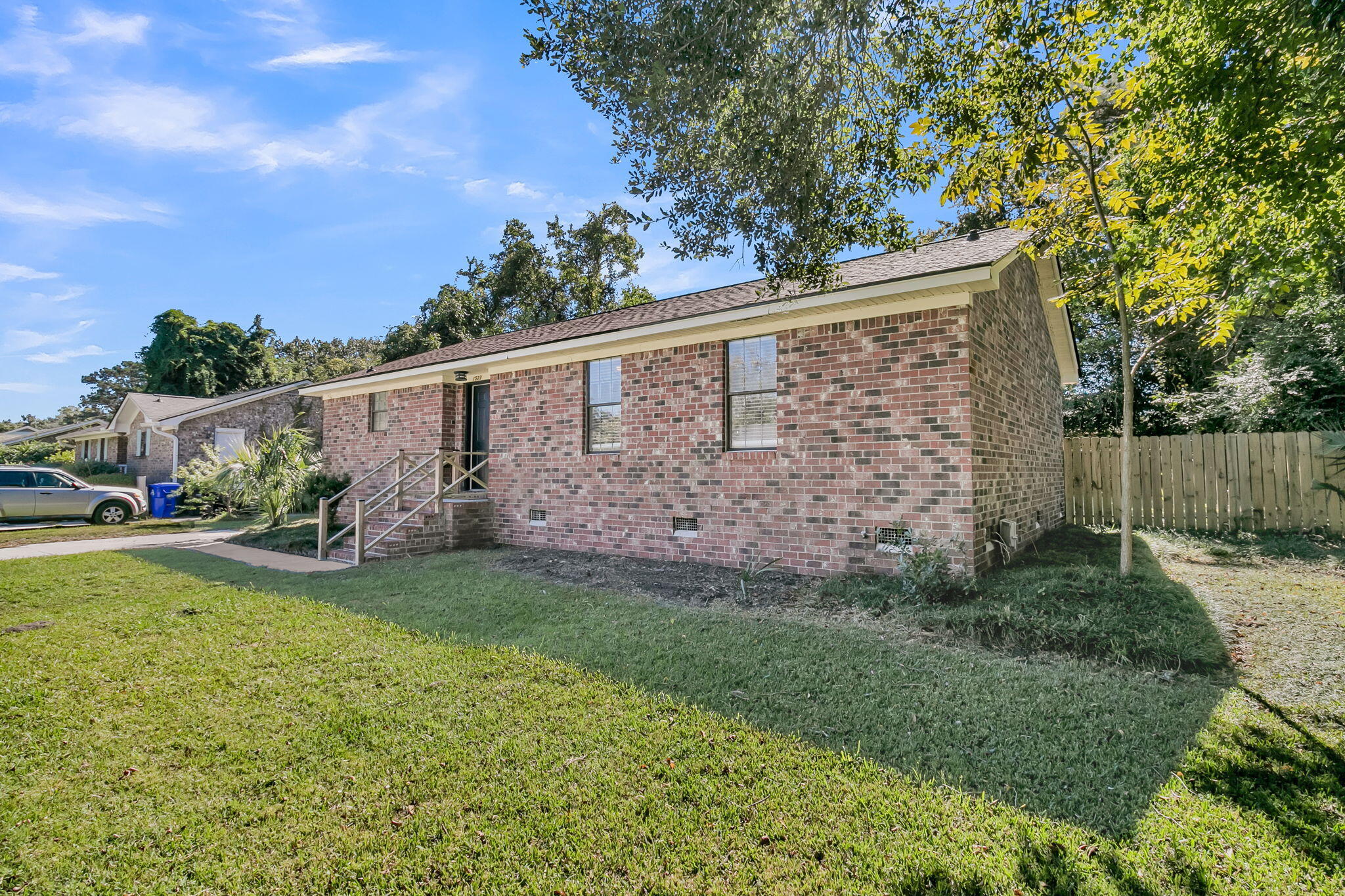 1523 Wakendaw Road