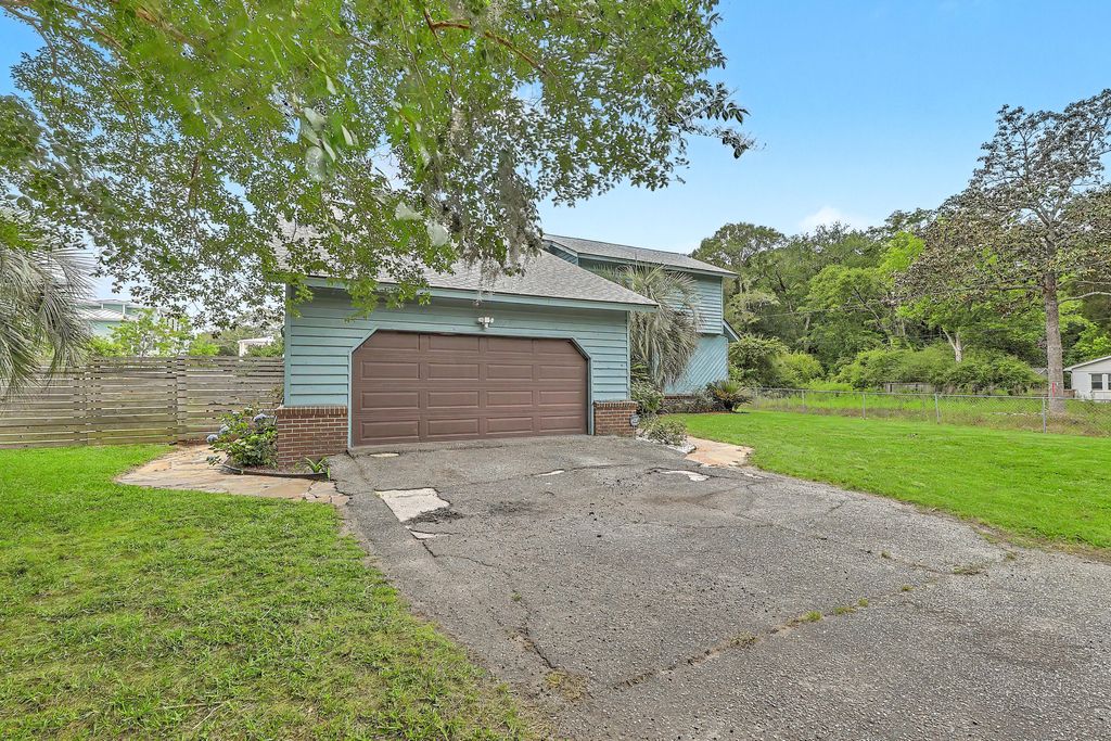 Photo of 601 Flint Street, Charleston, SC 29412 (MLS # 26013980)