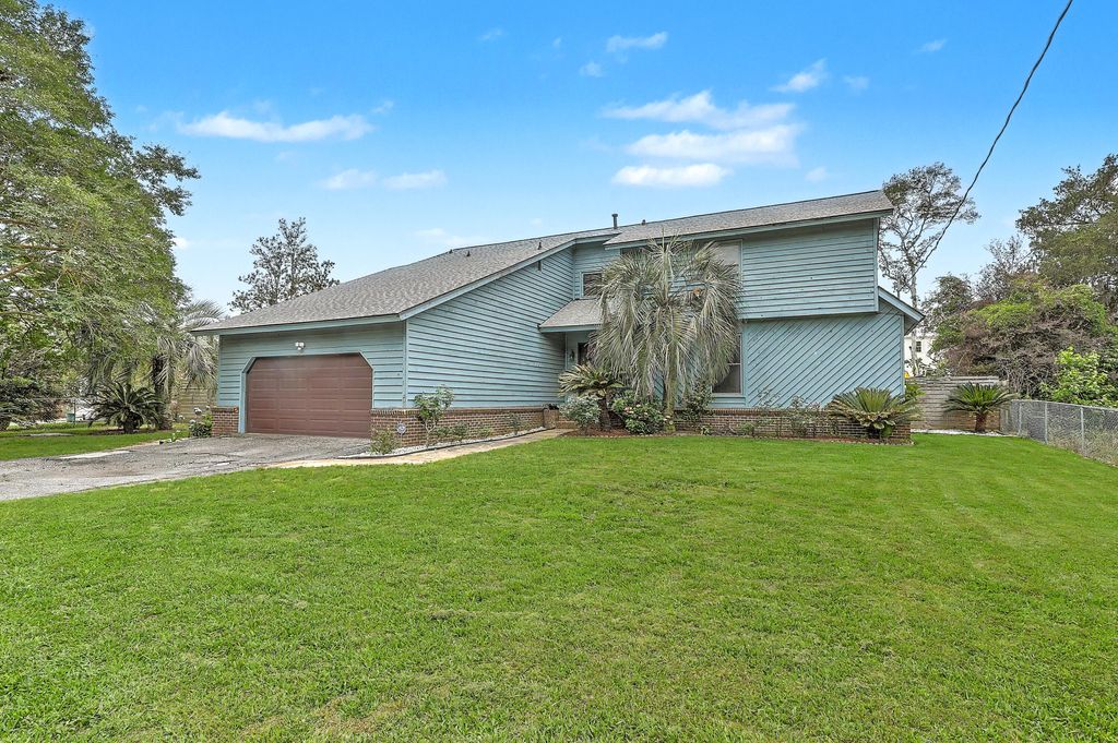 Photo of 601 Flint Street, Charleston, SC 29412 (MLS # 26013980)