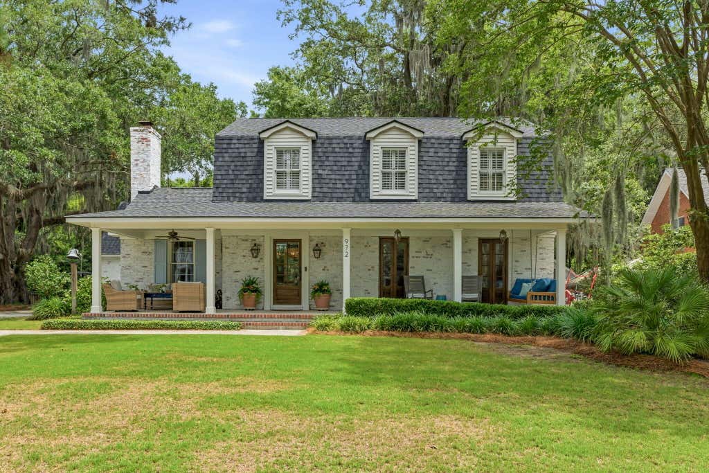 Photo of 972 Equestrian Drive, Mount Pleasant, SC 29464 (MLS # 26017842)