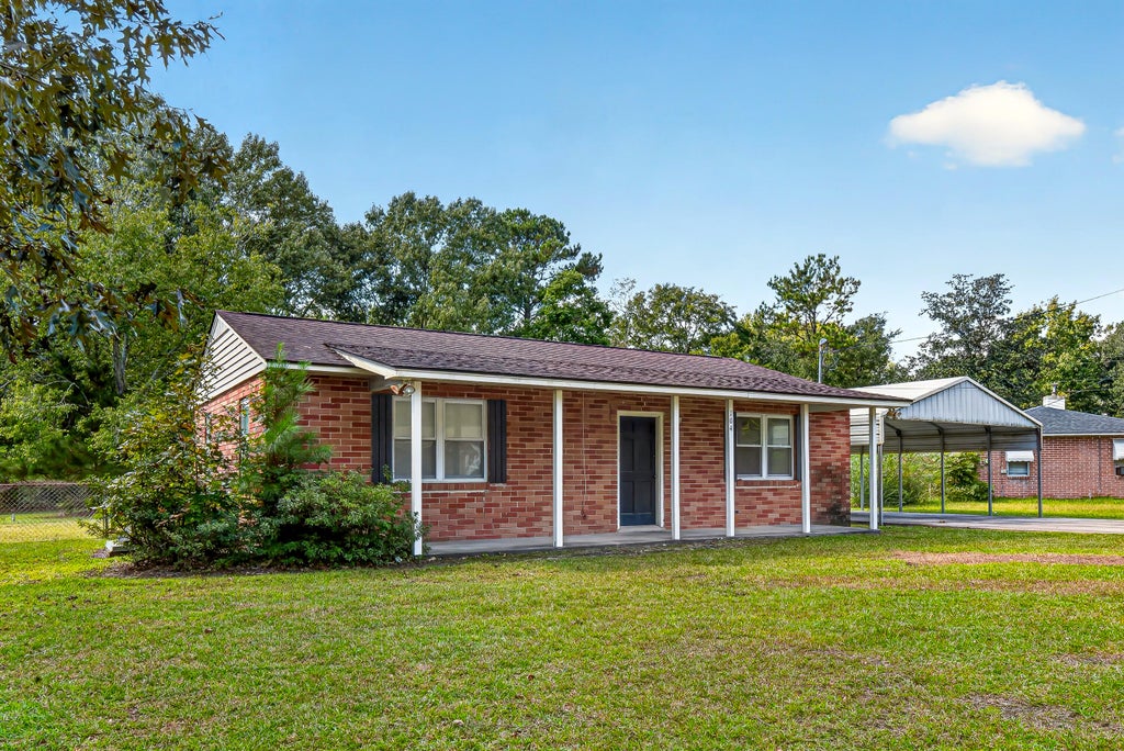 Photo of 104 Pineview Drive, Goose Creek, SC 29445 (MLS # 26029414)