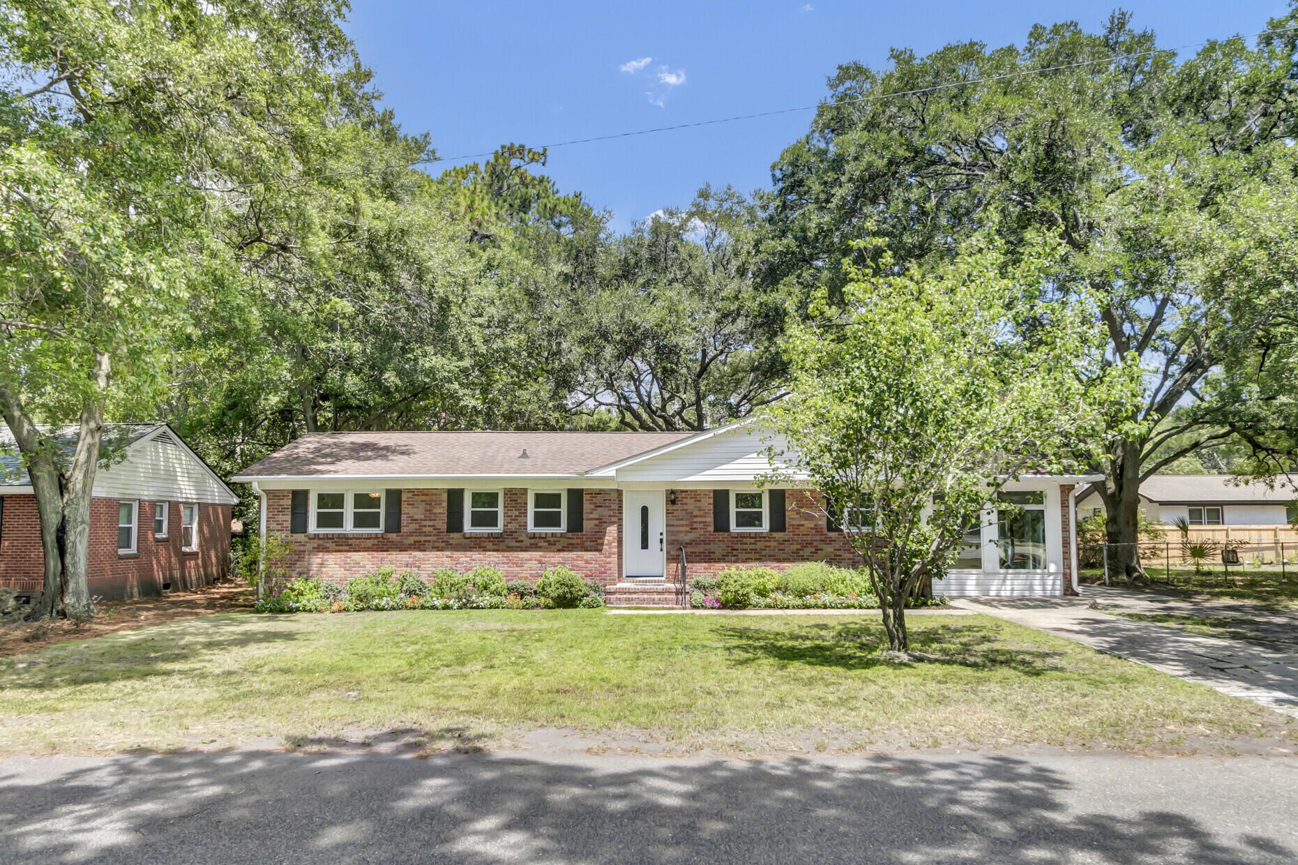 1510 Manor Boulevard