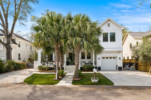 Photo of 736 Atlantic Street, Mount Pleasant, SC 29464 (MLS # 26007660)