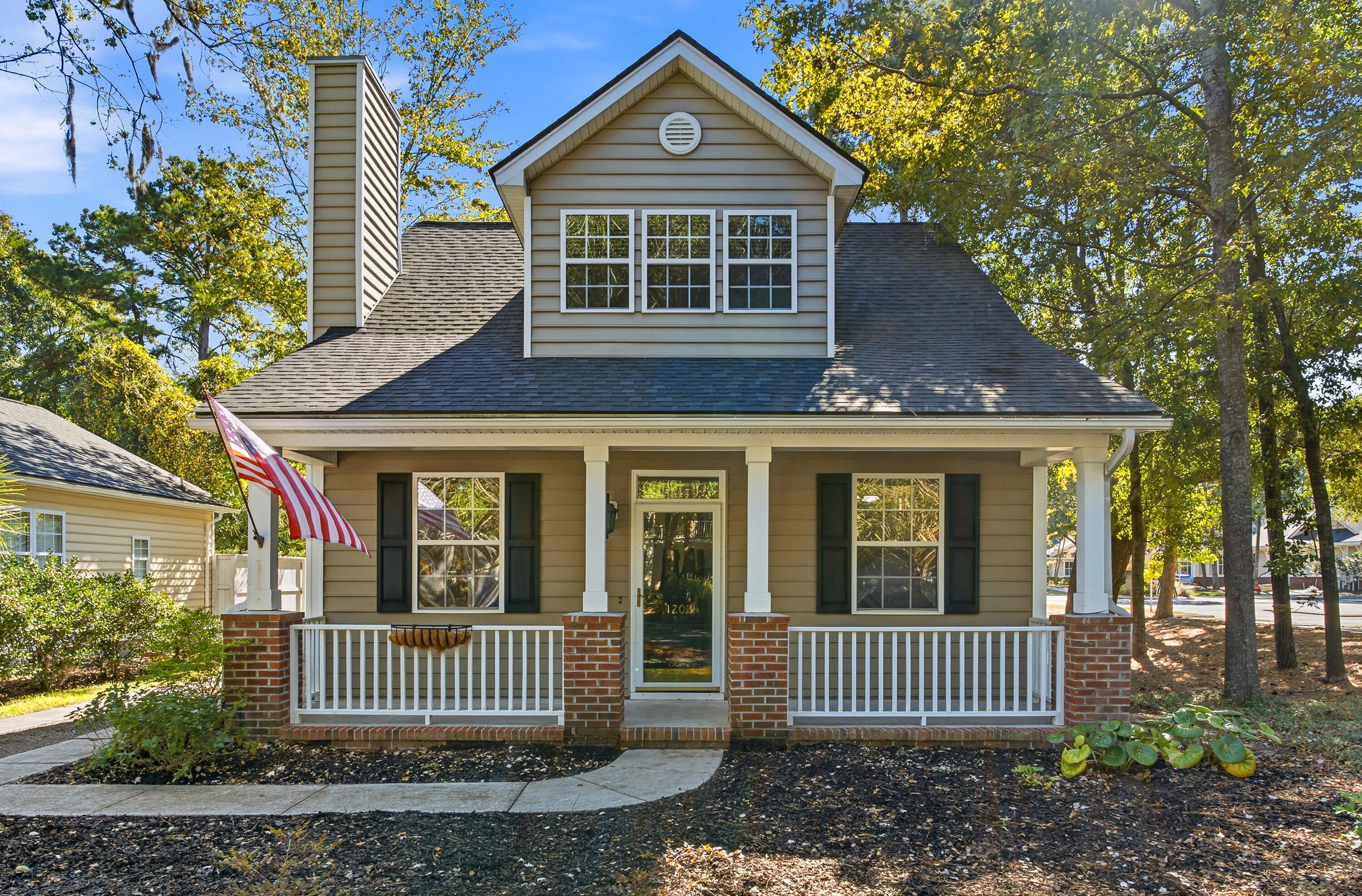 1202 Laurel Park Trail