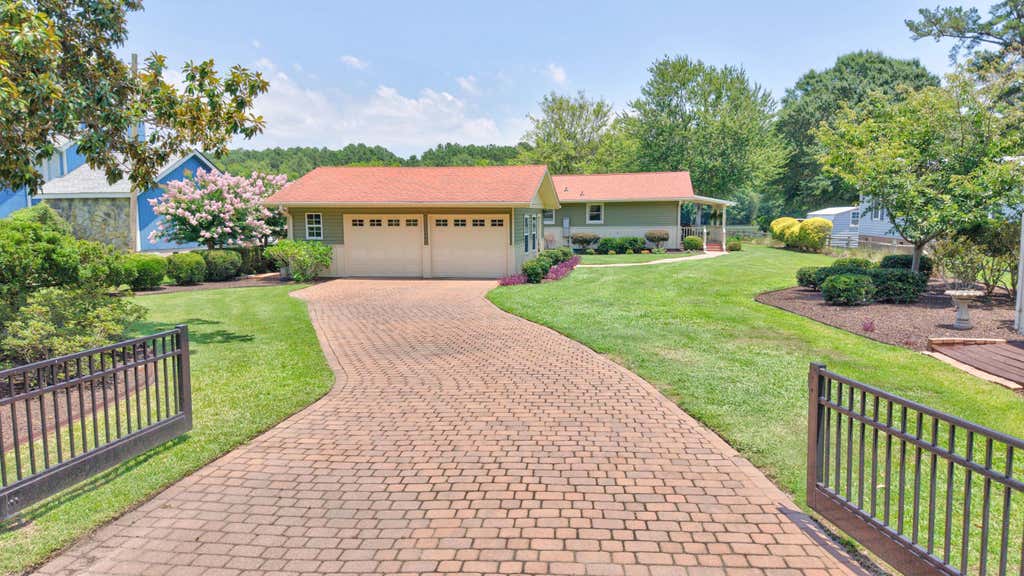 Photo of 1190 Gin Pond Drive, Summerton, SC 29148 (MLS # 26019175)