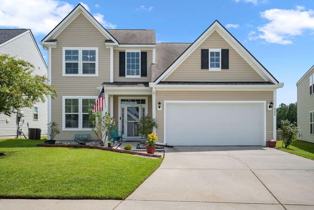 Photo of 284 Catawba Branch Way, Moncks Corner, SC 29461 (MLS # 26023316)