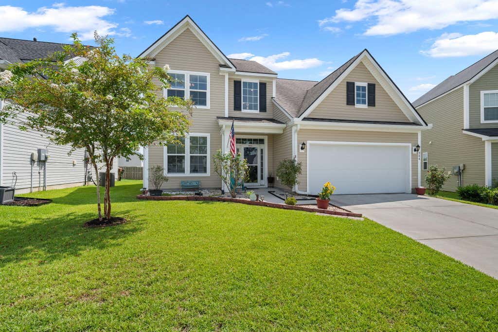 Photo of 284 Catawba Branch Way, Moncks Corner, SC 29461 (MLS # 26023316)