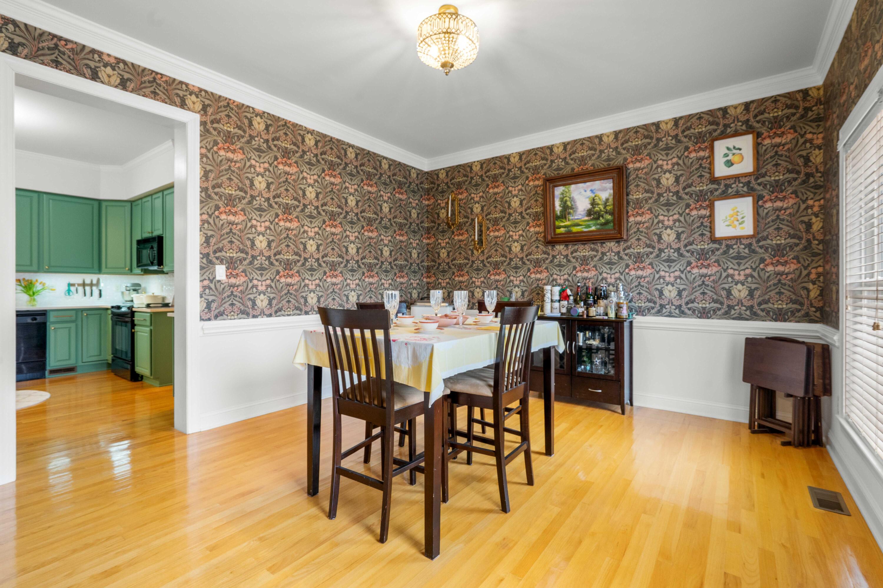 1480 Country Club Circle