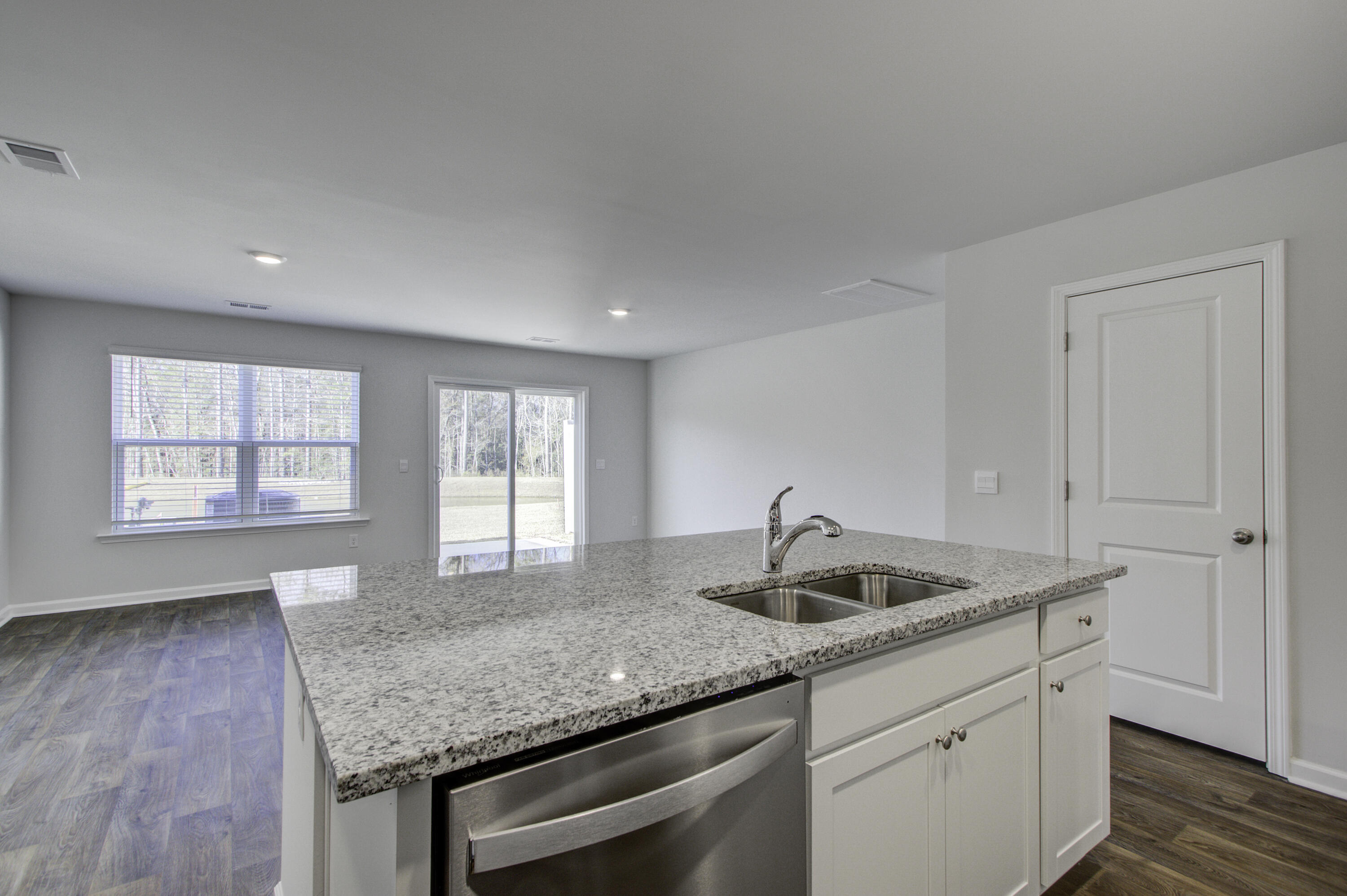 956 Long Bluff Road