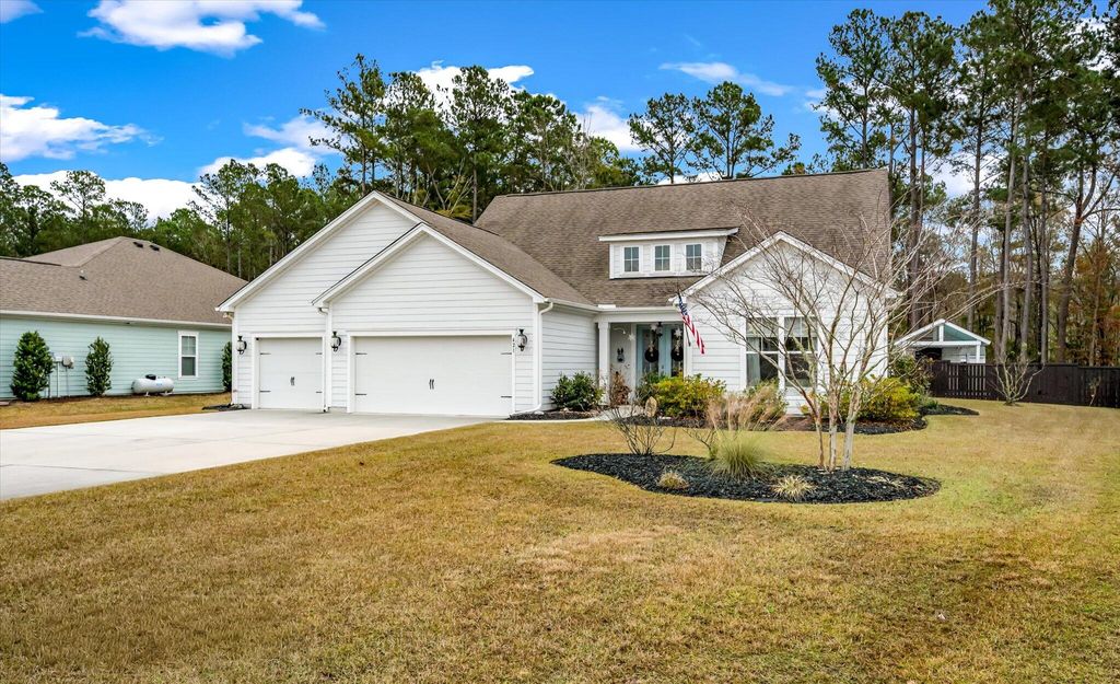 Photo of 421 Bowstring Drive, Huger, SC 29450 (MLS # 25032289)