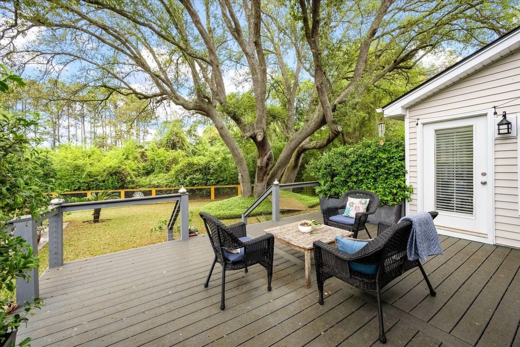 Photo of 1338 Ellison Run, Charleston, SC 29412 (MLS # 26010108)