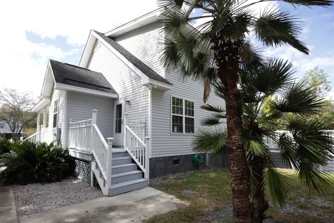 A home in North Charleston