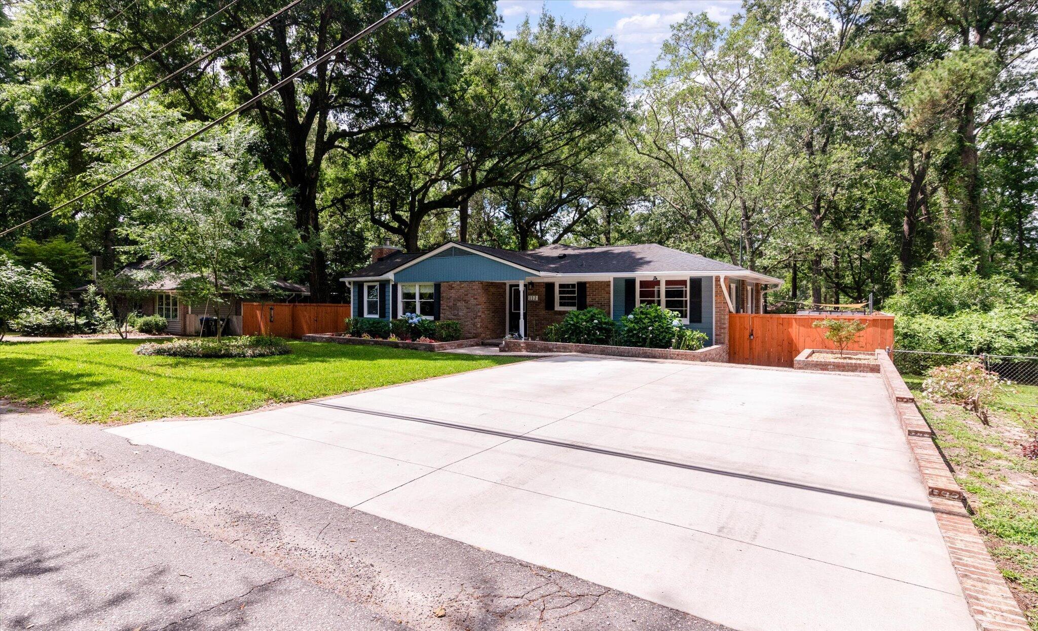 112 Live Oak Road