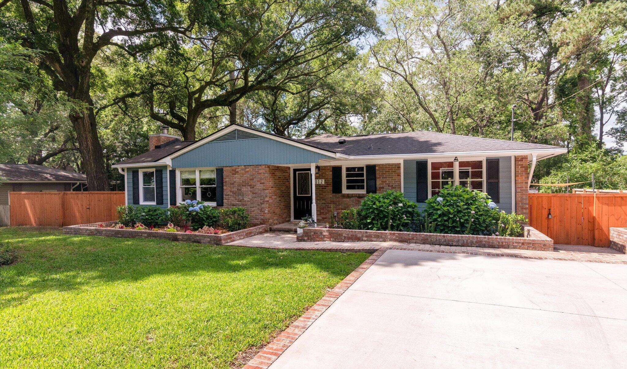 112 Live Oak Road