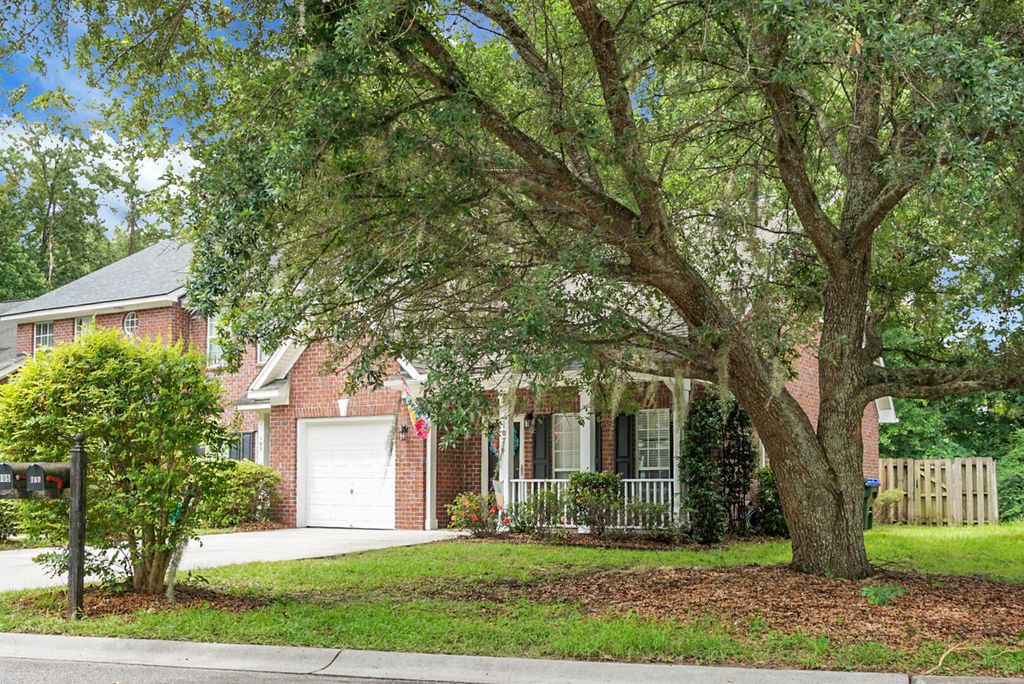 Photo of 107 Walden Ridge Way Way, Summerville, SC 29485 (MLS # 25028267)