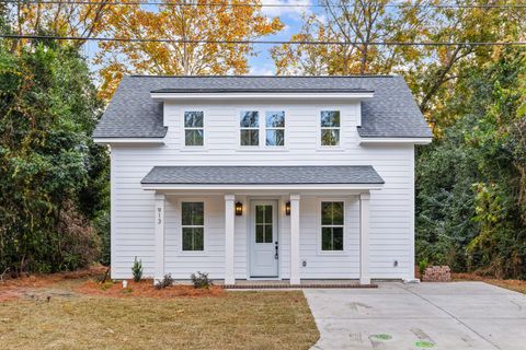 Photo of 913 5th Avenue, Charleston, SC 29407 (MLS # 25031621)