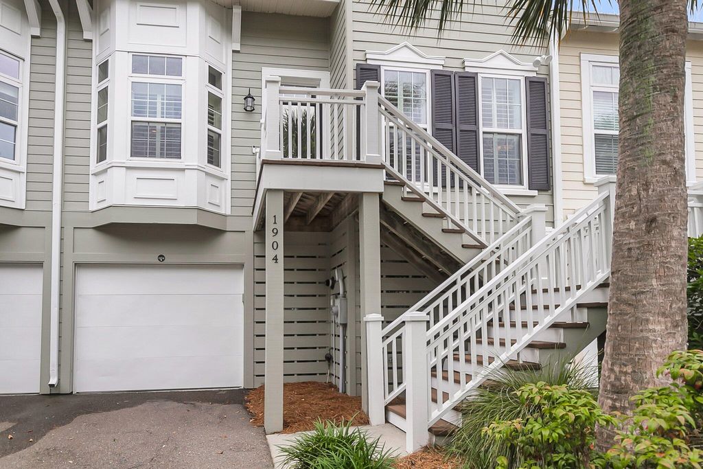 Photo of 1904 English Ivy Court, Mount Pleasant, SC 29464 (MLS # 25029029)