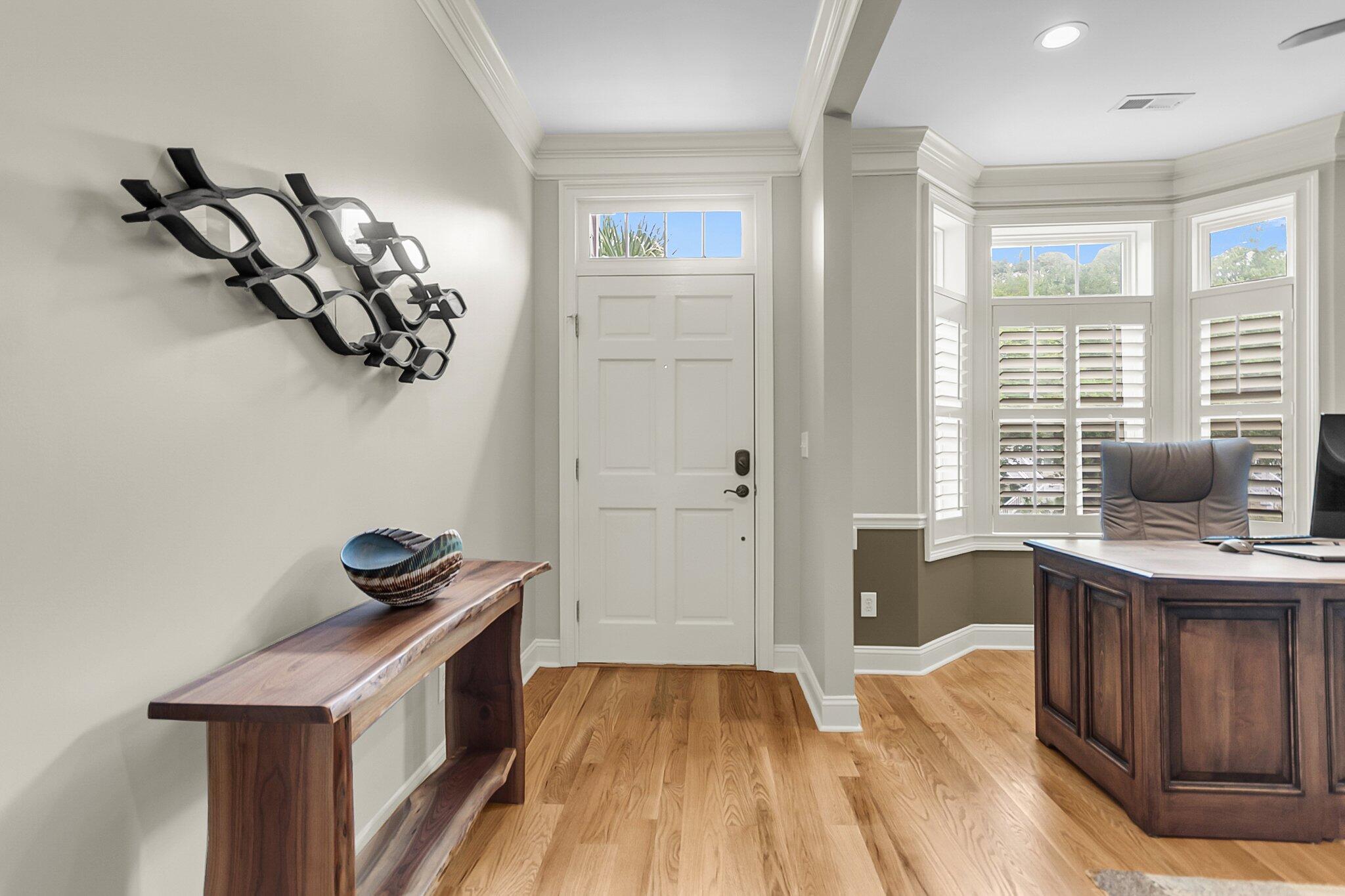 1904 English Ivy Court