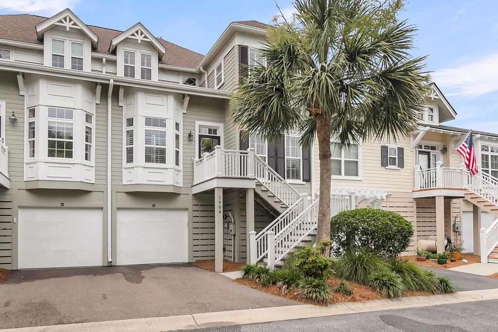 Photo of 1904 English Ivy Court, Mount Pleasant, SC 29464 (MLS # 25029029)