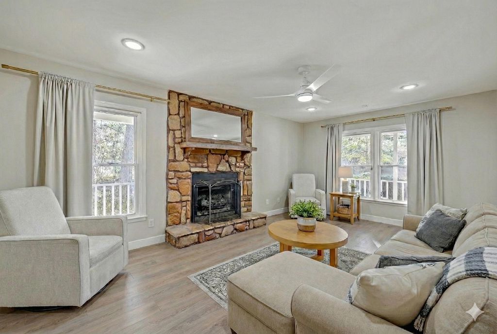 Photo of 1282 Starline Drive, Summerville, SC 29486 (MLS # 25032599)