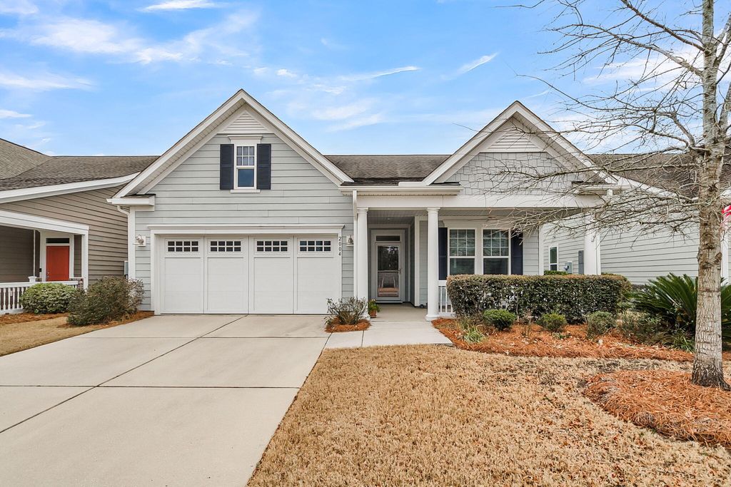 Photo of 2004 Redback Drive, Summerville, SC 29483 (MLS # 26004802)