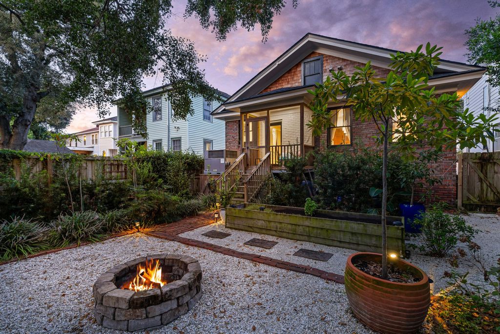 Photo of 923 Rutledge Avenue, Charleston, SC 29403 (MLS # 25028720)