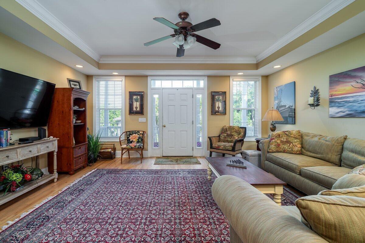 909 Fairway Drive