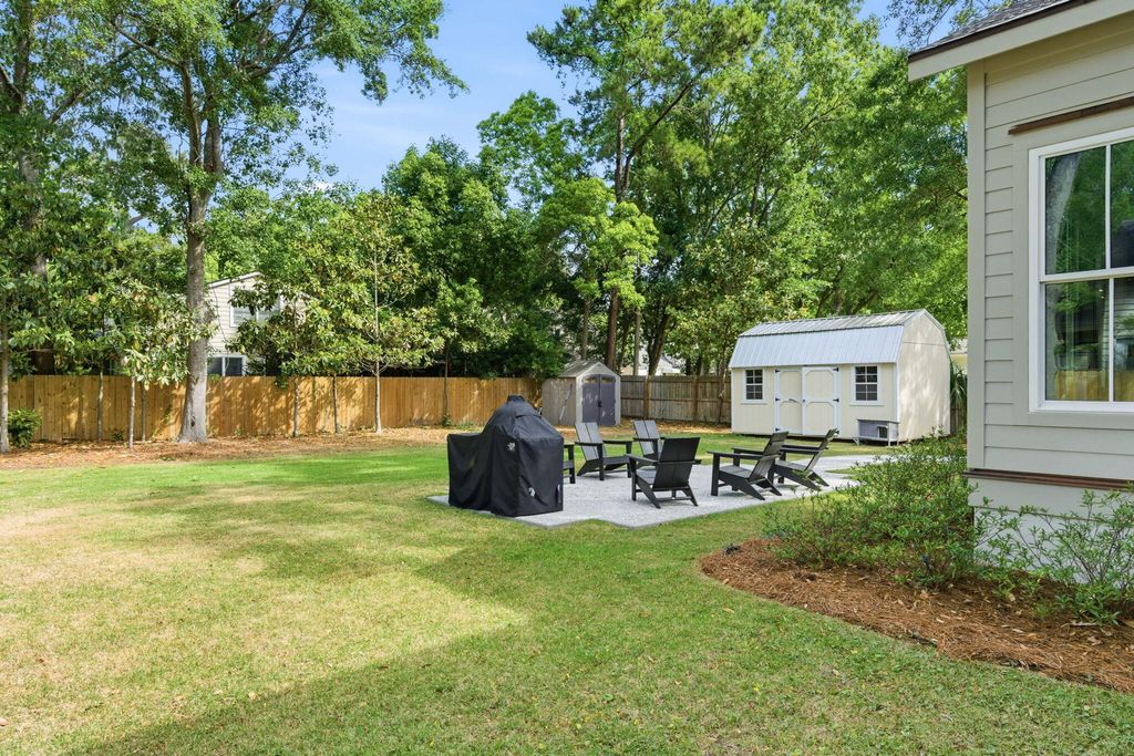 Photo of 18 Riverdale Drive, Charleston, SC 29407 (MLS # 26012418)