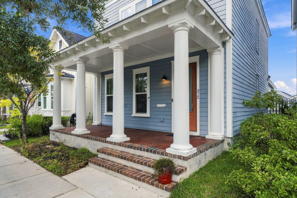 Photo of 212 Bumble Way, Summerville, SC 29485 (MLS # 26026609)
