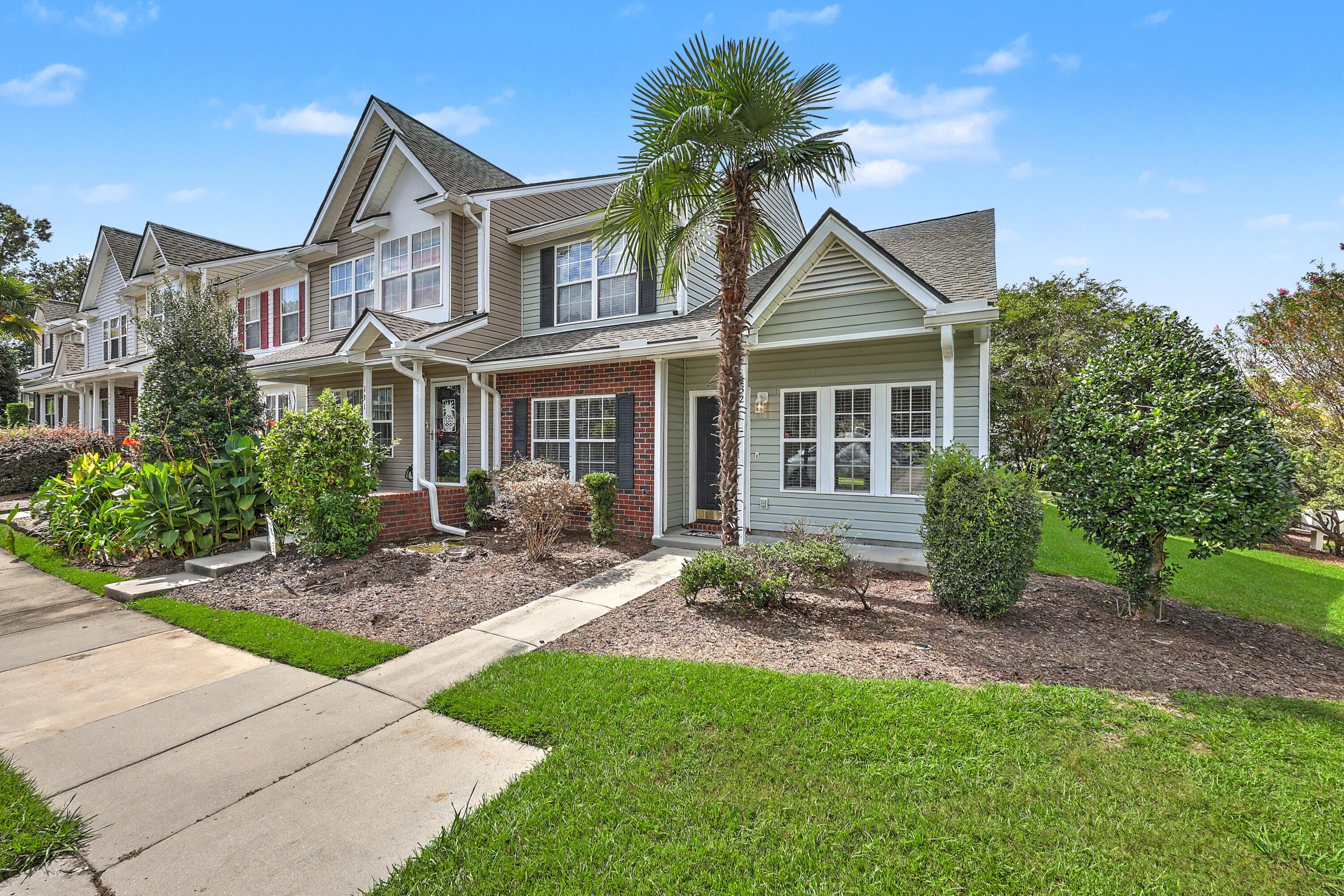 132 Hornby Circle