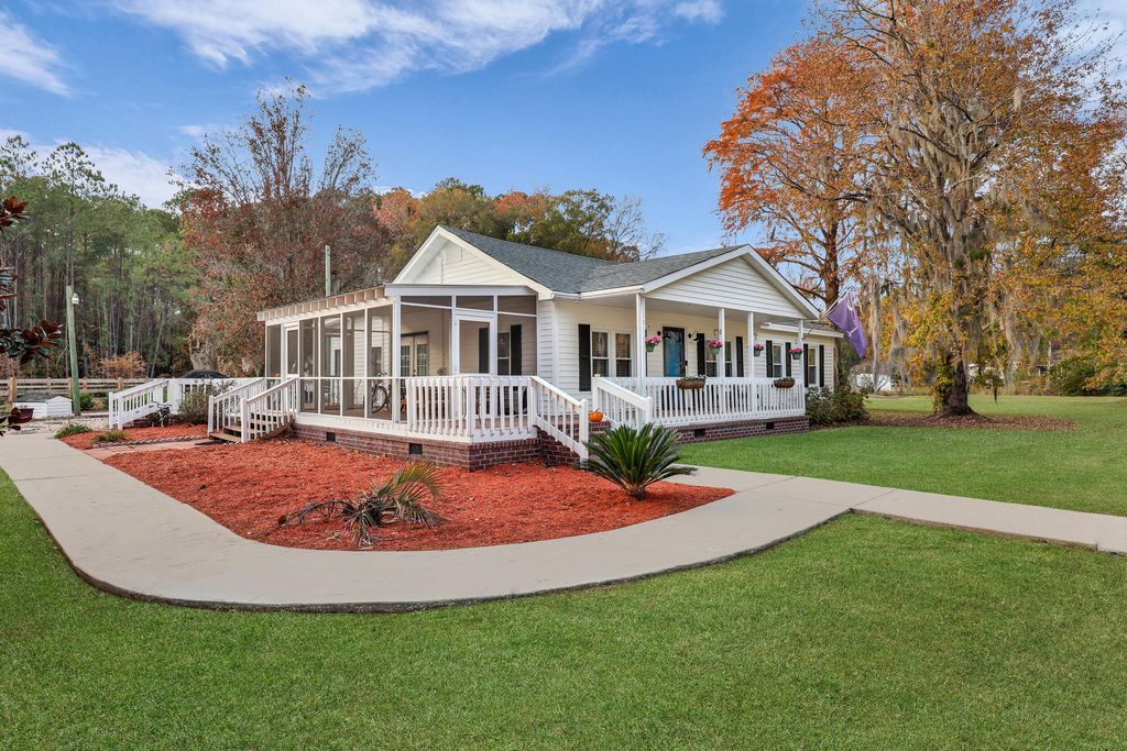 Photo of 1310 River Road, McClellanville, SC 29458 (MLS # 25031029)