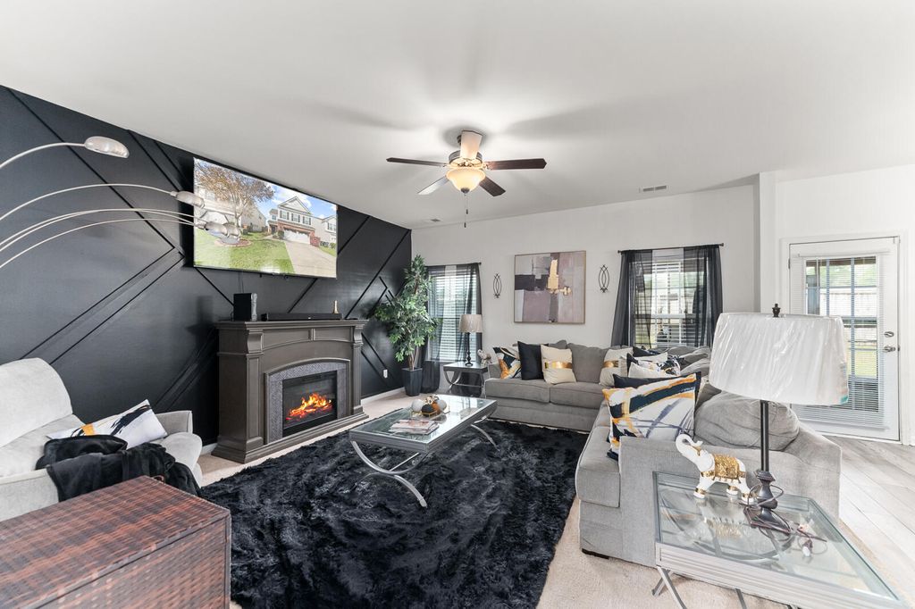 Photo of 228 Swamp Creek Lane, Moncks Corner, SC 29461 (MLS # 26007301)