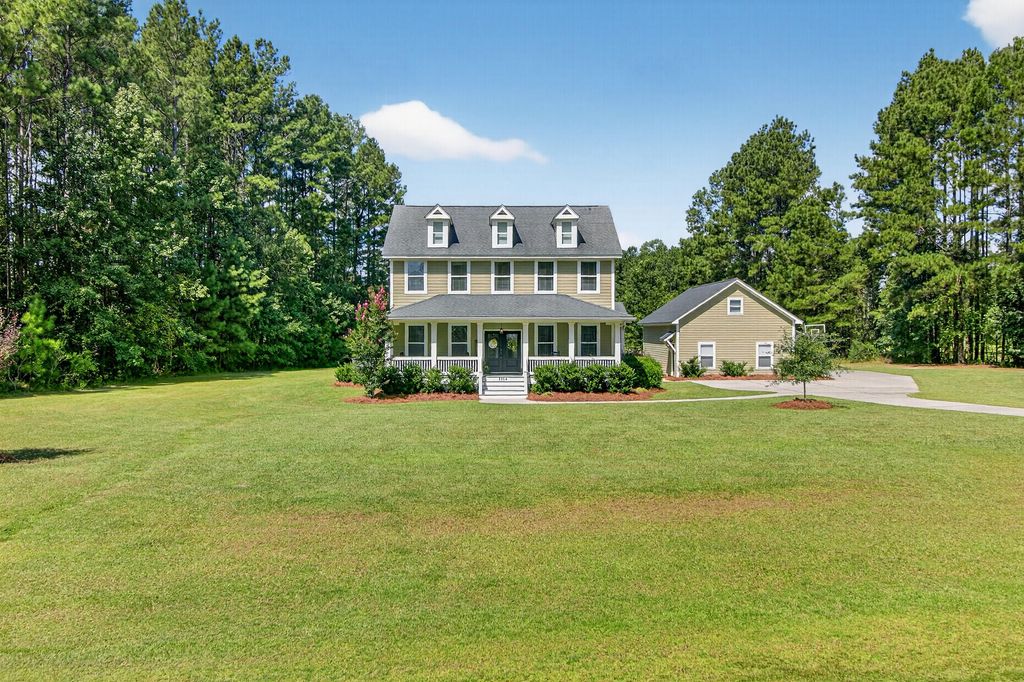 Photo of 1114 Plantation Overlook Drive, Moncks Corner, SC 29461 (MLS # 25023892)