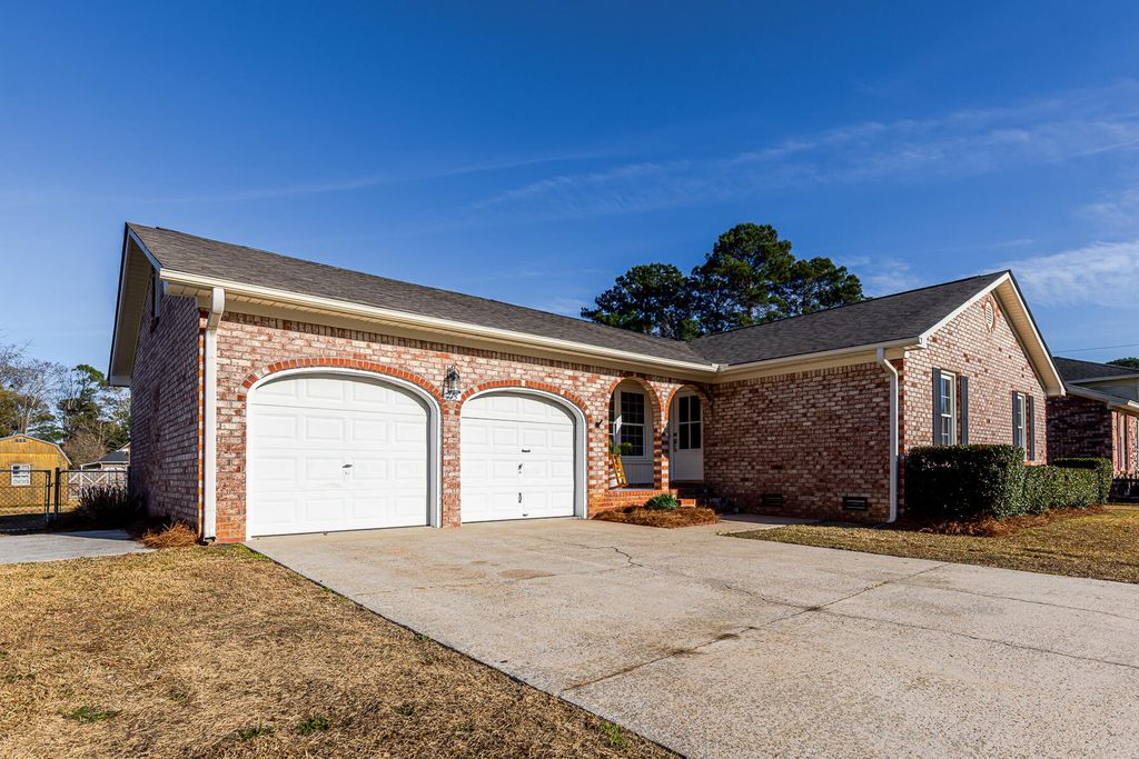 Photo of 115 Milton Drive, Goose Creek, SC 29445 (MLS # 26001112)