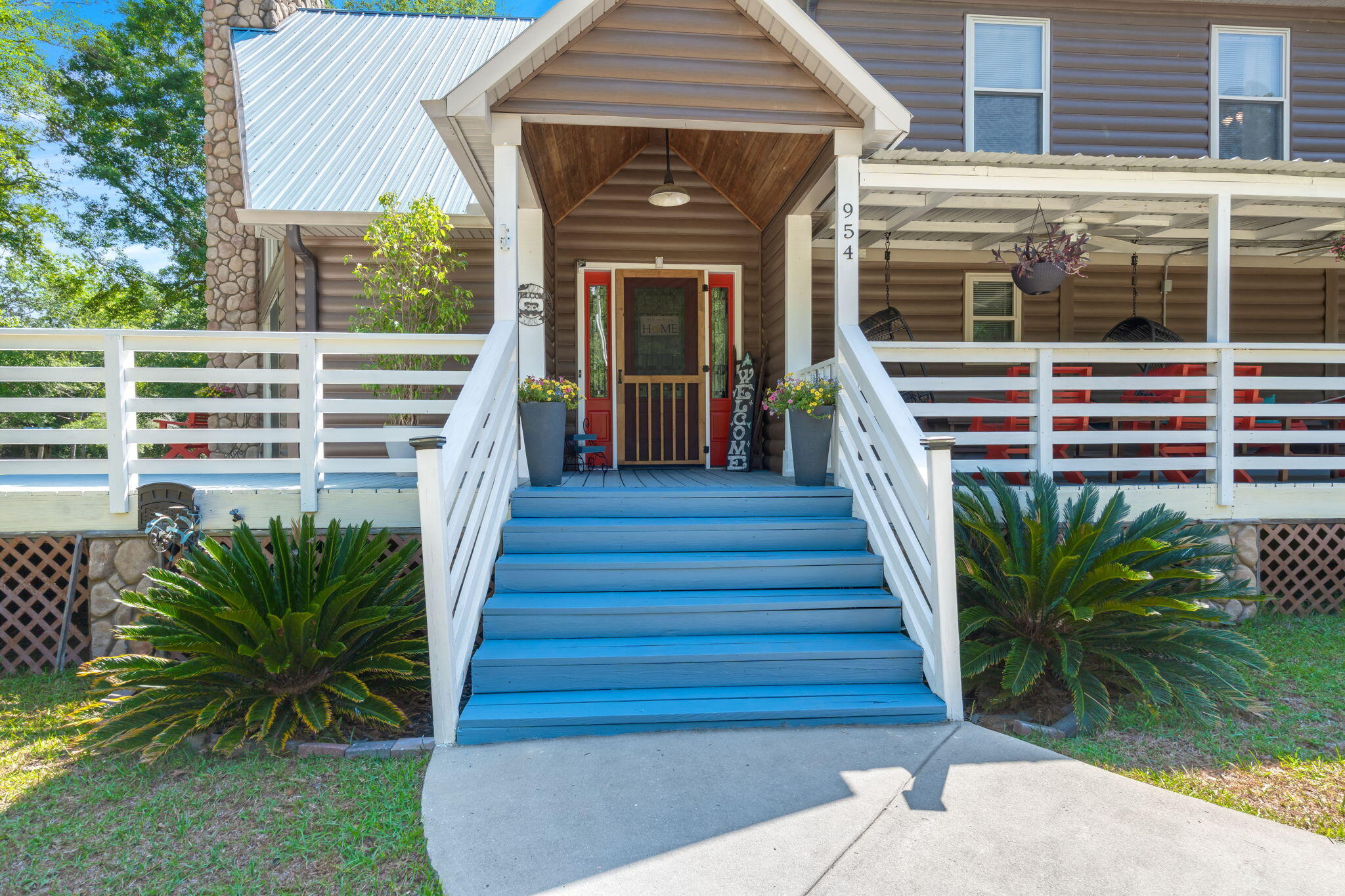 954 Old River Road