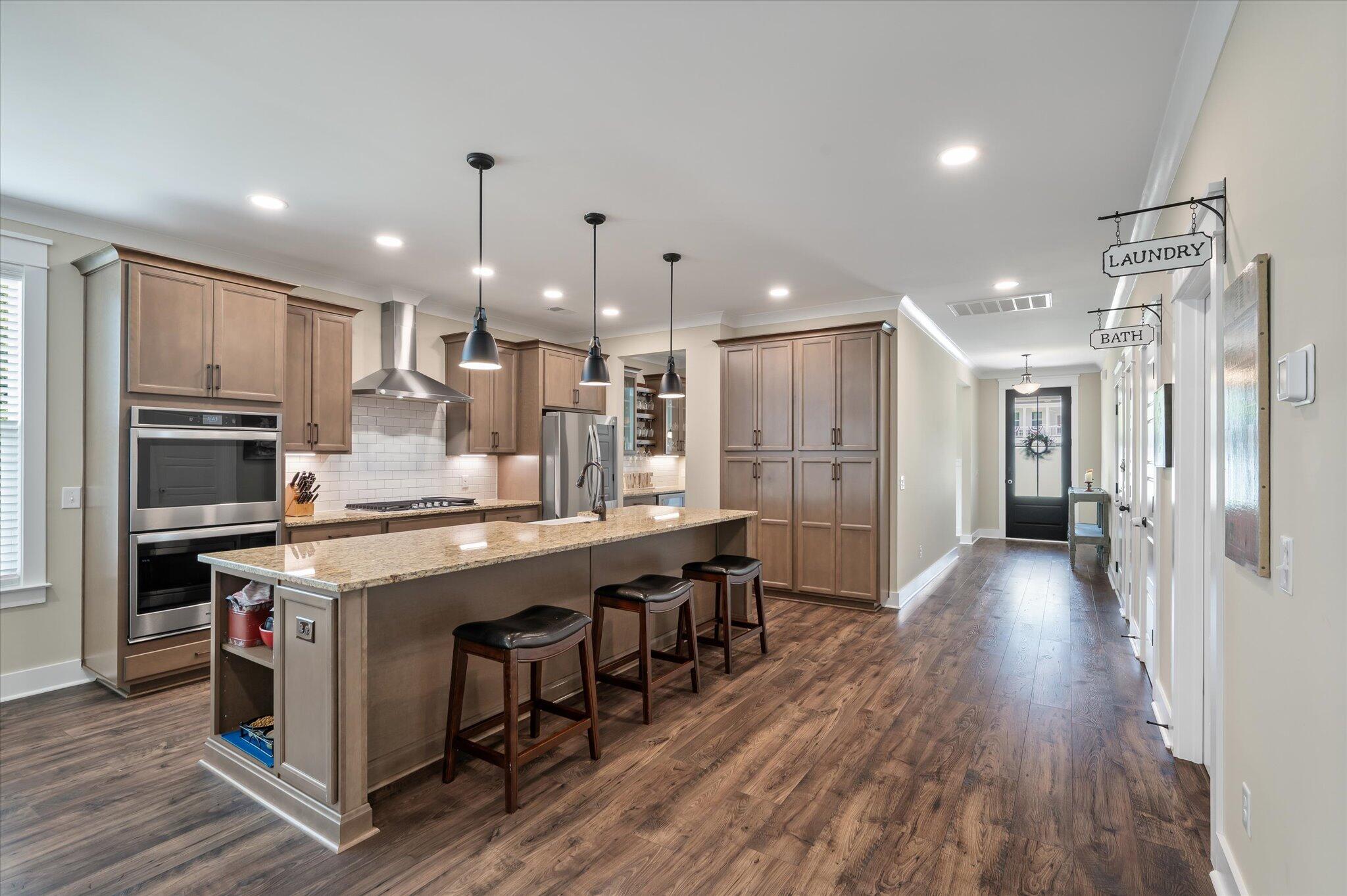 1502 Checker Court