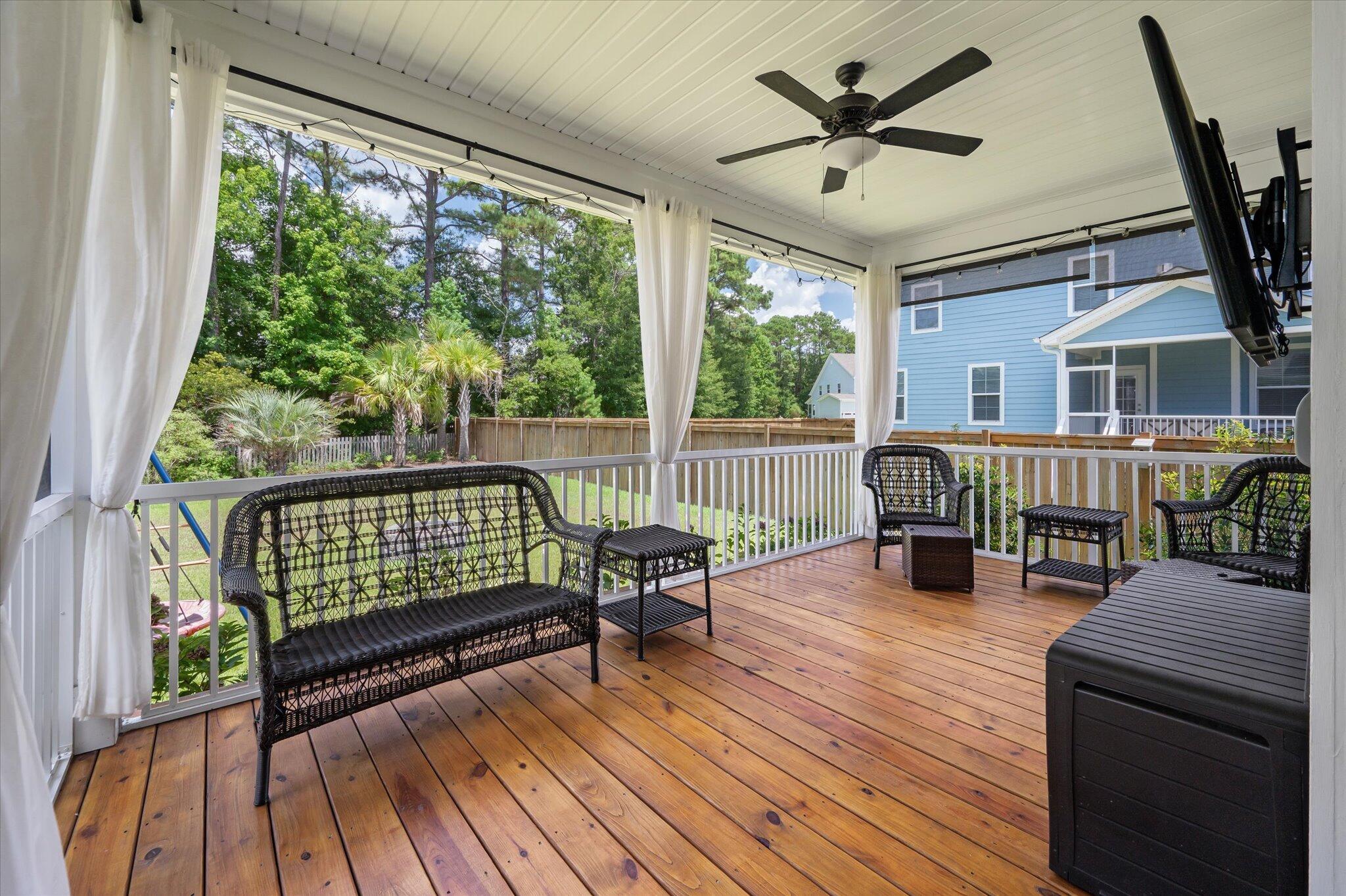 1502 Checker Court