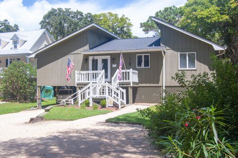 3323 Myrtle Street Edisto Island SC 29438
