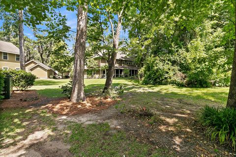 A home in North Charleston