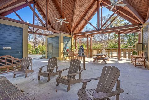 A home in North Charleston