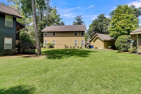 A home in North Charleston