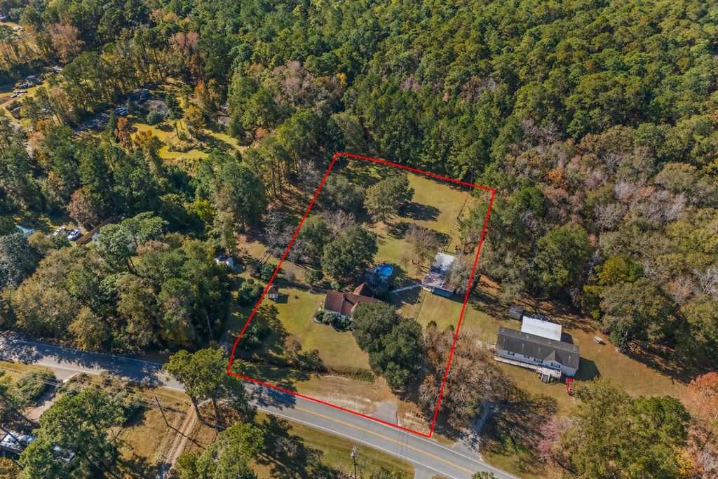 Photo of 5615 S Highway 165, Ravenel, SC 29470 (MLS # 26011778)