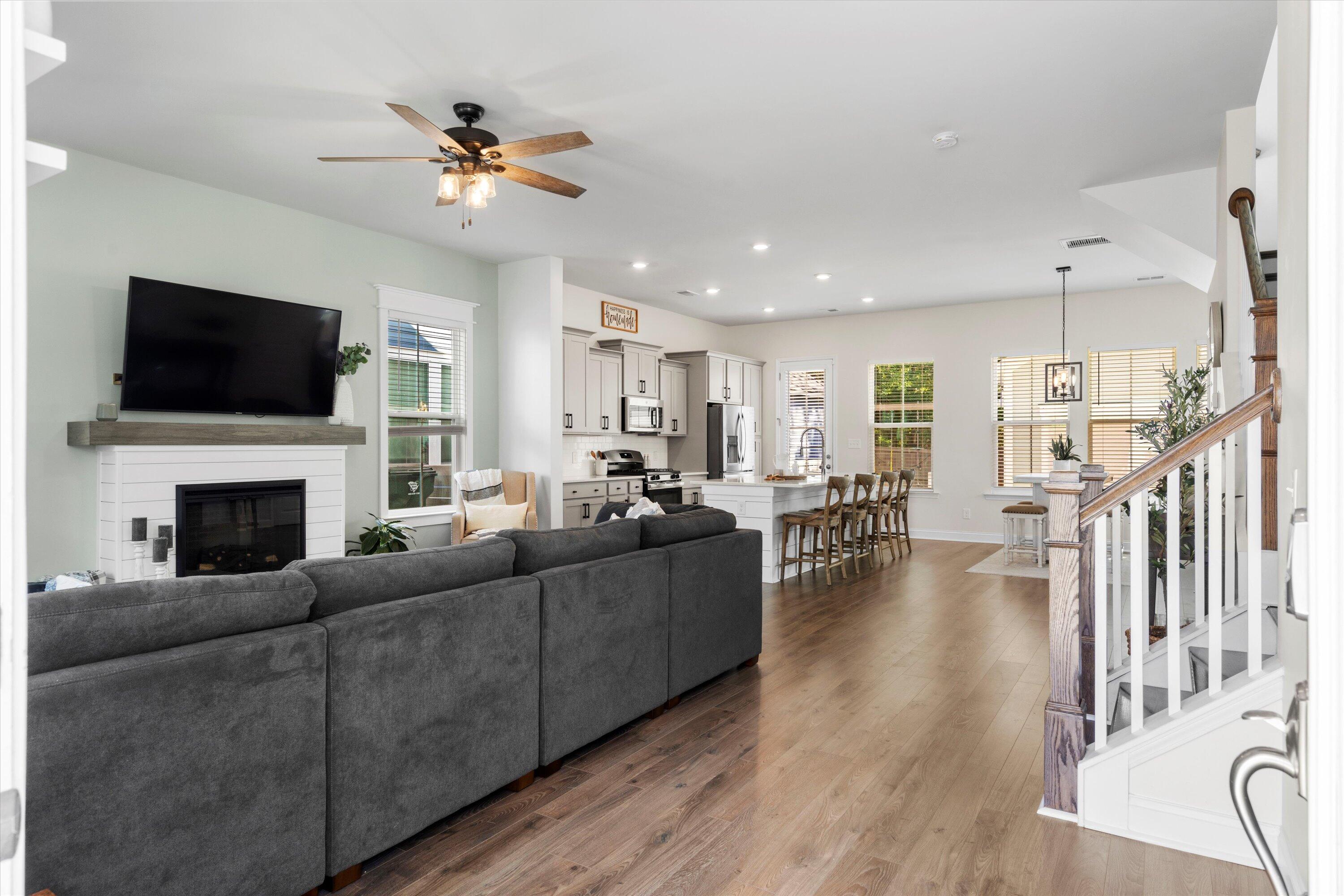 109 W Respite Lane