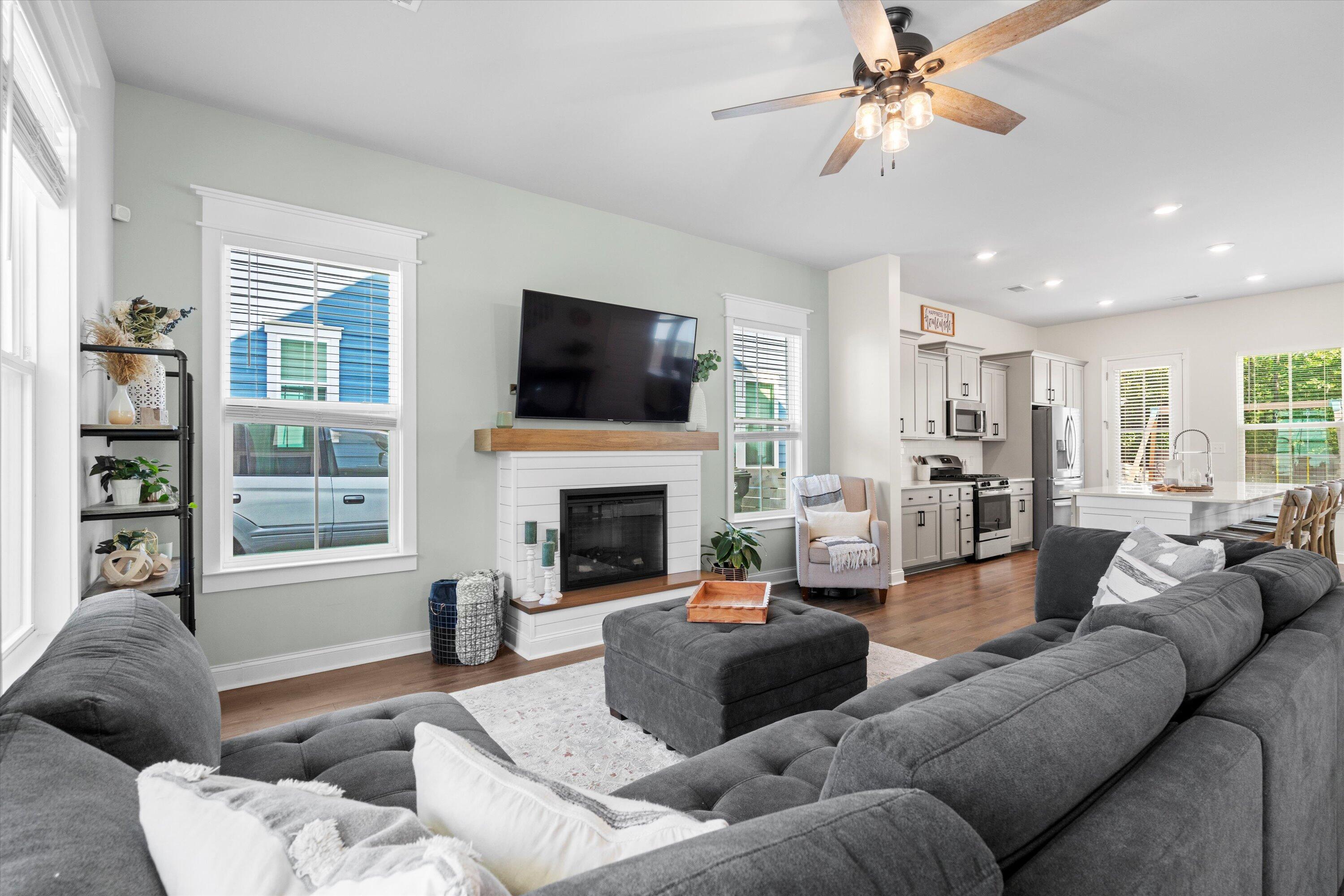 109 W Respite Lane