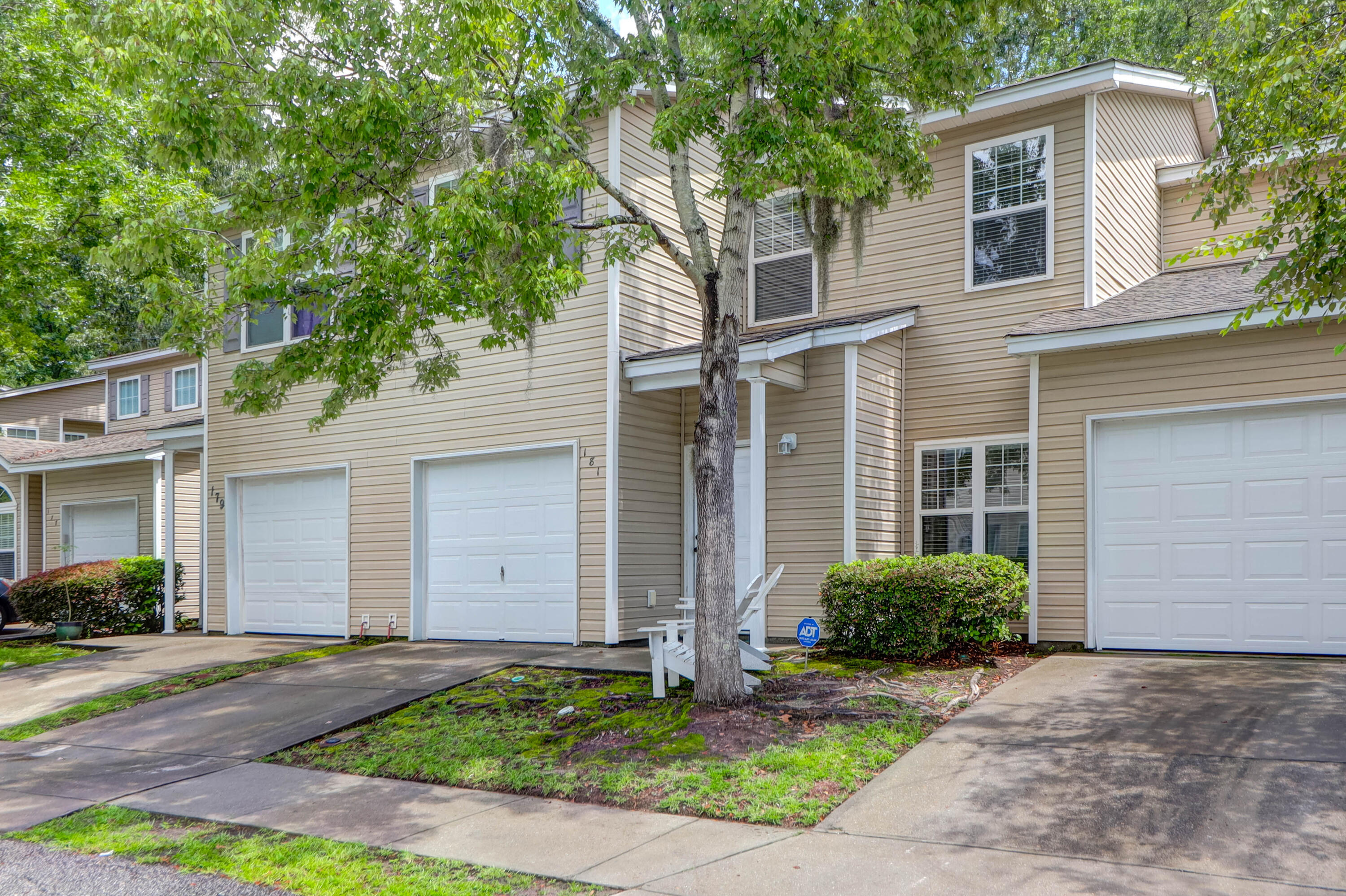 181 Grand Oaks Drive