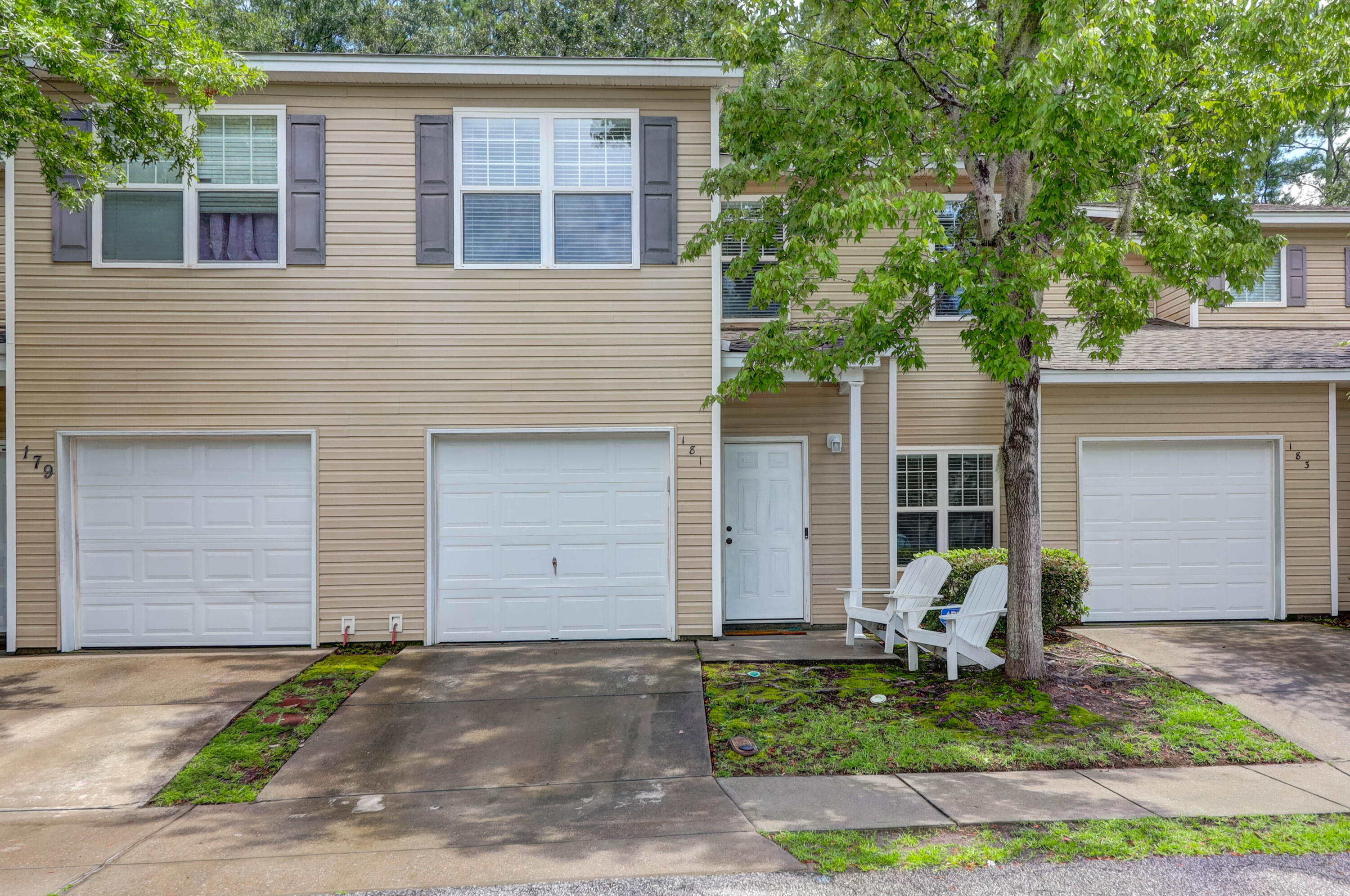 181 Grand Oaks Drive