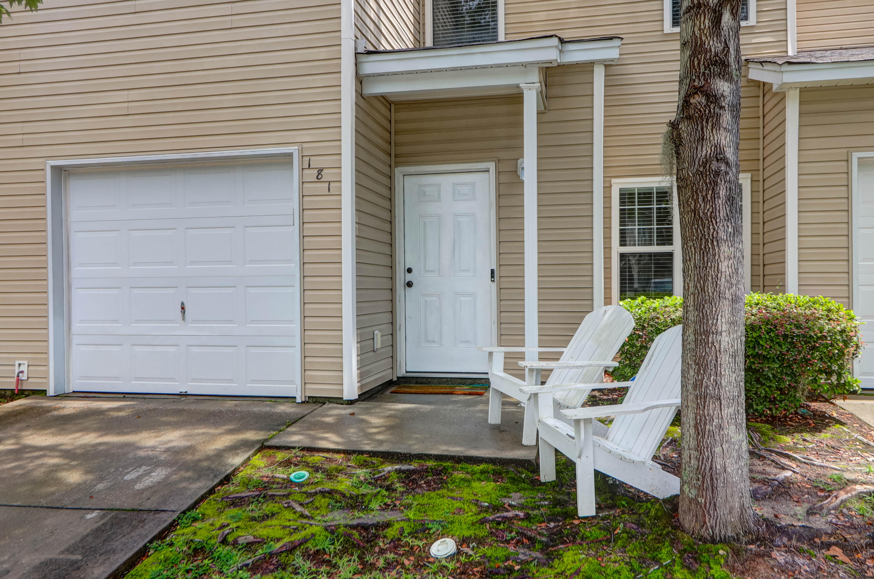 181 Grand Oaks Drive