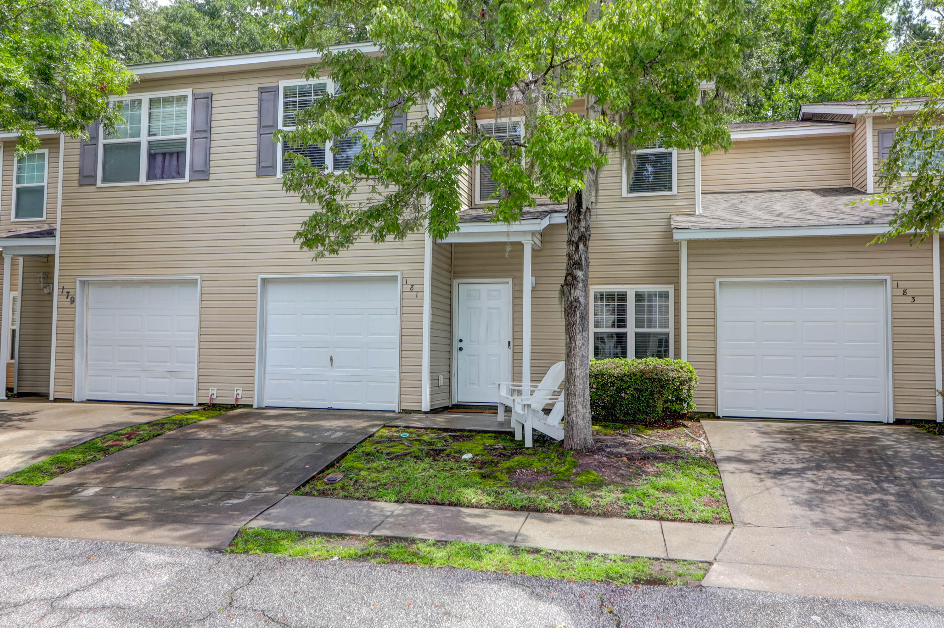 181 Grand Oaks Drive